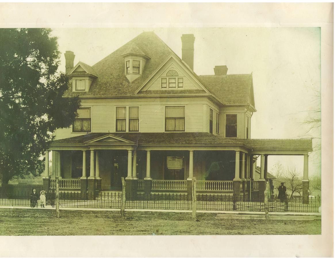 Senatobia Spahn House Bed And Breakfast מראה חיצוני תמונה
